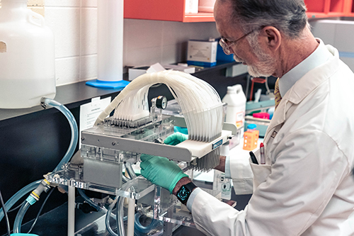Tom Rothstein, MD, PhD, works in the Radioisotope Lab